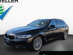 Black sapphire (schwarz) Gebraucht 2024 BMW 530e Sport Line Kombi | 39.990 € (Fairer Preis)