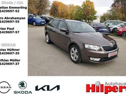 Topazbraun metallic (metallic) Gebraucht 2013 Skoda Octavia Elegance Kombi | 11.440 € (Etwas zu teuer)