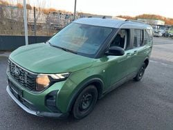 Grün Gebraucht 2024 Ford Tourneo Courier Active Van / Kleinbus | 21.900 € (Superpreis)