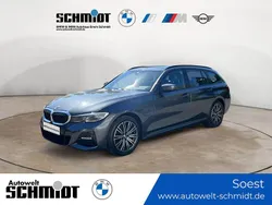 Mineralgrau Gebraucht 2021 BMW 330e M Sport Kombi | 24.389 € (Etwas zu teuer)