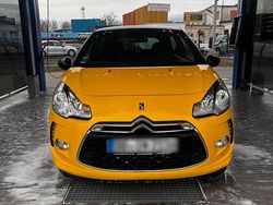 Gelb Gebraucht 2010 Citroën DS3 Coupé | 2.500 € (Guter Preis)