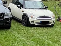 Weiß Gebraucht 2008 Mini ONE Kleinwagen | 3.000 € (Fairer Preis)