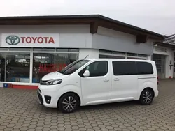 Weiß Gebraucht 2022 Toyota Proace Verso Comfort Kombi | 31.950 € (Guter Preis)