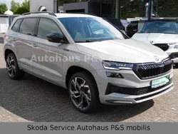 Grau Neu 2025 Skoda Karoq SportLine SUV | 37.900 € (Teuer)
