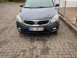 Grau Gebraucht 2011 Kia Ceed Spirit Coupé | 3.500 € (Guter Preis)