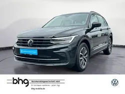 Deep black perleffekt Gebraucht 2022 VW Tiguan Life SUV | 26.690 € (Fairer Preis)