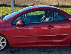 Rot Gebraucht 2008 Peugeot 207 CC Sport Cabrio | 1.500 € (Superpreis)