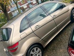 Beige Gebraucht 2007 Mercedes B200 Van / Kleinbus | 4.000 € (Fairer Preis)