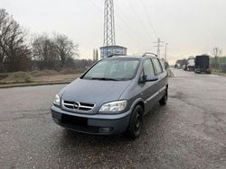Grau Gebraucht 2005 Opel Zafira Elegance Van / Kleinbus | 1.999 € (Guter Preis)