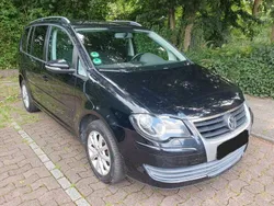 Schwarz Gebraucht 2010 VW Touran Freestyle Van / Kleinbus | 5.300 € (Fairer Preis)