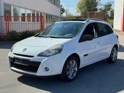 Weiß Gebraucht 2011 Renault Clio II Night&Day Limousine | 3.990 € (Fairer Preis)