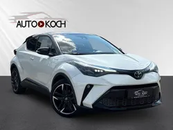 Novaweiß perleffekt / dach schwarz Gebraucht 2021 Toyota C-HR Sport SUV | 25.390 € (Fairer Preis)