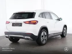 Weiß Gebraucht 2024 Mercedes GLA180 Advanced SUV | 35.590 € (Fairer Preis)