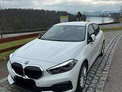 Weiß Gebraucht 2022 BMW 118 Advantage Kleinwagen | 18.300 € (Superpreis)