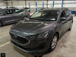 Grau Gebraucht 2022 Ford Focus Limousine | 12.376 € (Guter Preis)