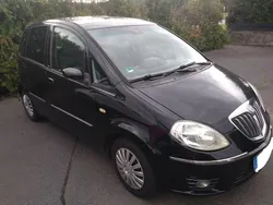 Schwarz Gebraucht 2009 Lancia Musa Van / Kleinbus | 2.950 € (Fairer Preis)