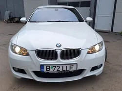 Weiß Gebraucht 2007 BMW 335 Sport Line Coupé | 27.000 €