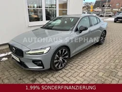 Grau Gebraucht 2023 Volvo S60 Ultimate Limousine | 42.590 € (Teuer)