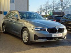 Grau Gebraucht 2022 BMW 530 Kombi | 32.950 € (Guter Preis)