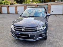 Grau Gebraucht 2015 VW Tiguan SUV | 15.500 € (Guter Preis)