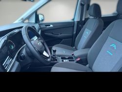 Blau Gebraucht 2023 Ford Tourneo Connect Active Van / Kleinbus | 29.390 € (Guter Preis)