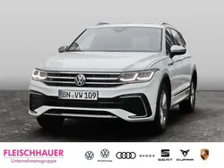 Weiss Gebraucht 2024 VW Tiguan Allspace R-line SUV | 47.880 € (Etwas zu teuer)