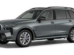 Grau Gebraucht 2025 BMW X7 M Sport SUV | 107.985 € (Teuer)
