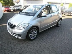 Silber Gebraucht 2010 Mercedes A180 Edition 1 Limousine | 5.450 € (Fairer Preis)