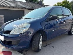 Blau Gebraucht 2006 Renault Clio II Limousine | 1.349 € (Fairer Preis)