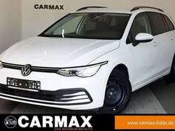 Weiß Gebraucht 2023 VW Golf VIII Life Kombi | 21.900 € (Guter Preis)