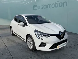 Weiß Gebraucht 2021 Renault Clio V Intens Kleinwagen | 16.194 € (Guter Preis)