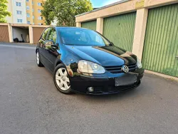 Schwarz Gebraucht 2004 VW Golf V Limousine | 2.499 € (Fairer Preis)