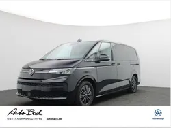 Schwarz (deep black perleffekt) Gebraucht 2024 VW Multivan Life Van / Kleinbus | 52.480 € (Superpreis)