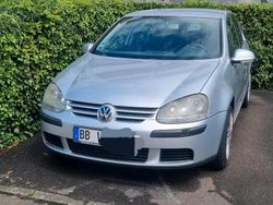 Silber Gebraucht 2004 VW Golf V Limousine | 1.700 € (Fairer Preis)