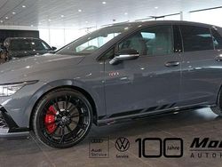 Delfingrau metallic Gebraucht 2025 VW Golf VIII GTI Clubsport Limousine | 44.900 €