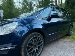 Blau Gebraucht 2011 Ford S-MAX Titanium Van / Kleinbus | 5.800 €