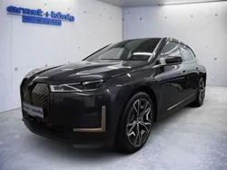 Grau Gebraucht 2022 BMW iX Sport Line SUV | 45.890 € (Guter Preis)
