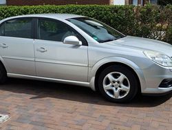 Silber Gebraucht 2005 Opel Vectra Edition Limousine | 2.800 € (Etwas zu teuer)