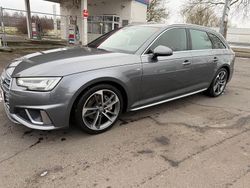 Grau Gebraucht 2019 Audi A4 S-Line Kombi | 13.490 € (Teuer)