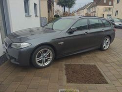 Grau Gebraucht 2016 BMW 530 Luxury Line Kombi | 19.900 € (Guter Preis)