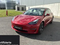 Rot Gebraucht 2021 Tesla Model 3 Long Range RWD Limousine | 32.300 € (Teuer)
