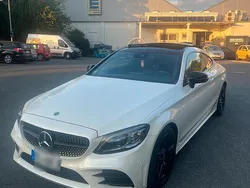 Weiß Gebraucht 2018 Mercedes C300 AMG line Coupé | 27.000 € (Fairer Preis)