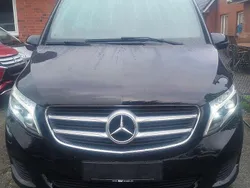 Schwarz Gebraucht 2017 Mercedes V250 Avantgarde Van / Kleinbus | 32.900 € (Guter Preis)