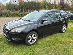 Schwarz Gebraucht 2010 Ford Focus Titanium Kombi | 1.900 € (Fairer Preis)
