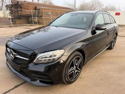 Schwarz Gebraucht 2019 Mercedes C300e AMG line Limousine | 22.900 € (Fairer Preis)