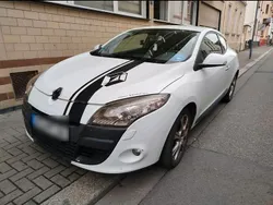 Weiß Gebraucht 2009 Renault Mégane III Coupé | 2.590 €