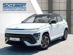 Atlas white / abyss black / sol Neu 2025 Hyundai Kona N Line SUV | 31.790 € (Fairer Preis)