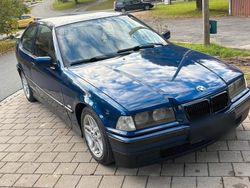 Blau Gebraucht 1998 BMW 316 Coupé | 1.150 € (Guter Preis)