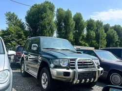 Grün Gebraucht 1997 Mitsubishi Pajero SUV | 11.500 €