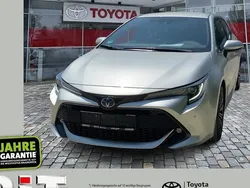 Precious silver Gebraucht 2023 Toyota Corolla Team Limousine | 24.990 € (Fairer Preis)